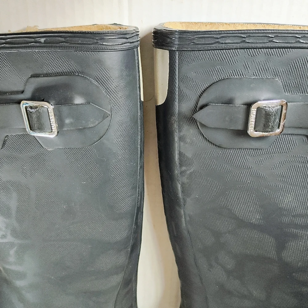 RARE Hunter Matte Dark Navy Leopard Print Faux Shearling Lined Tall Boots Sz 37